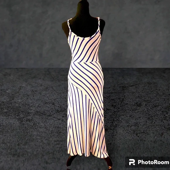 Urban Outfitters maxi dress, size small - Picture 3 of 6